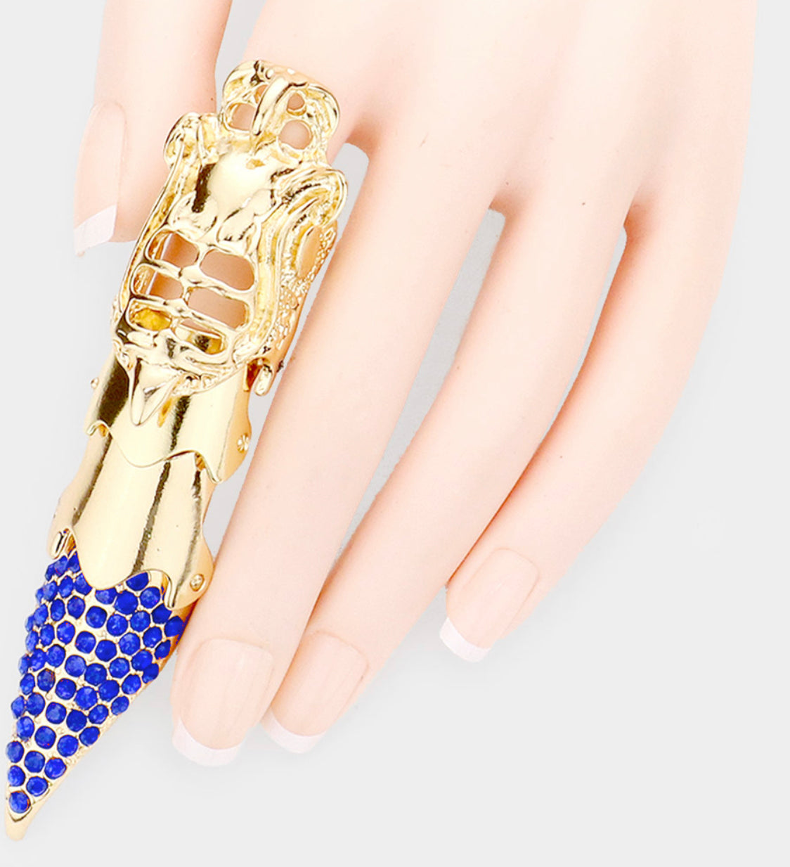 Queen of nails ring