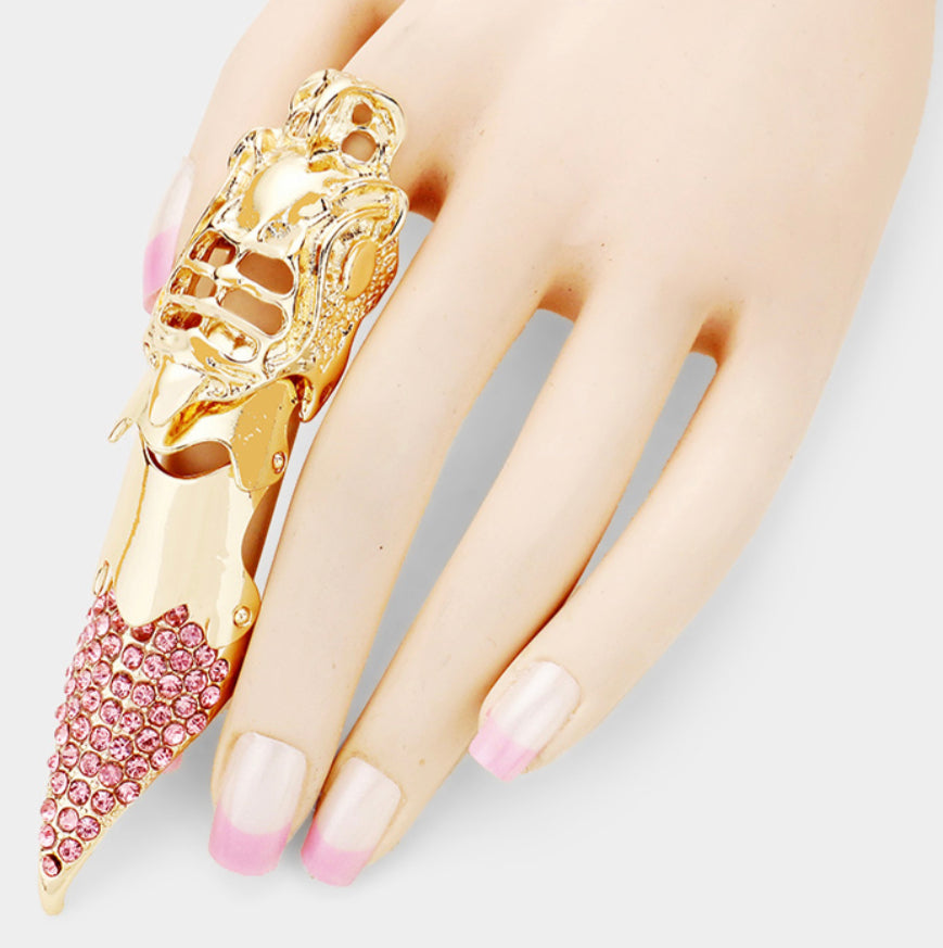 Queen of nails ring